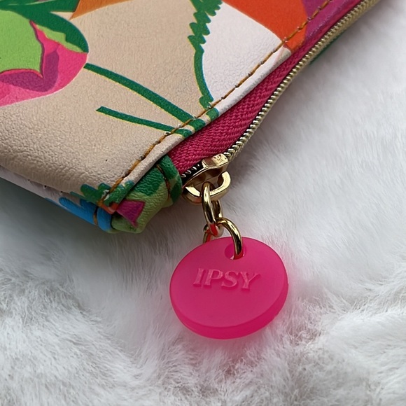 4/$25 Ipsy Glam Bag May 2023 - Bright Abstract Floral w Pink and Gold Accents - Picture 2 of 4